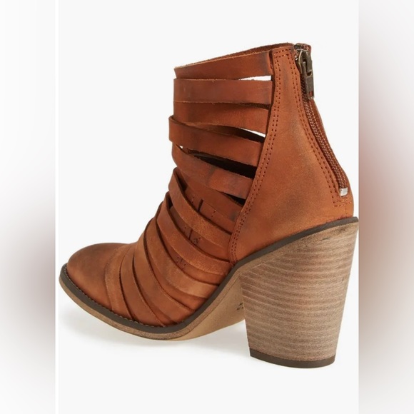 *EUC* Free People / Hybrid Strappy Stacked Heel Leather Ankle Boot / Bro… - Picture 4 of 14